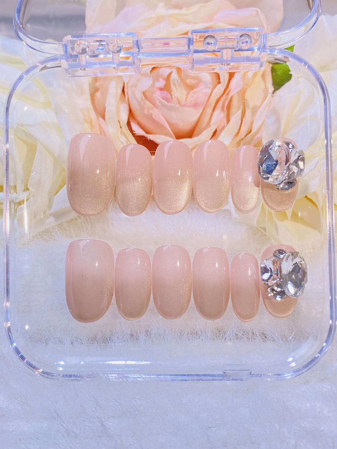 (325) オーロラチャーム