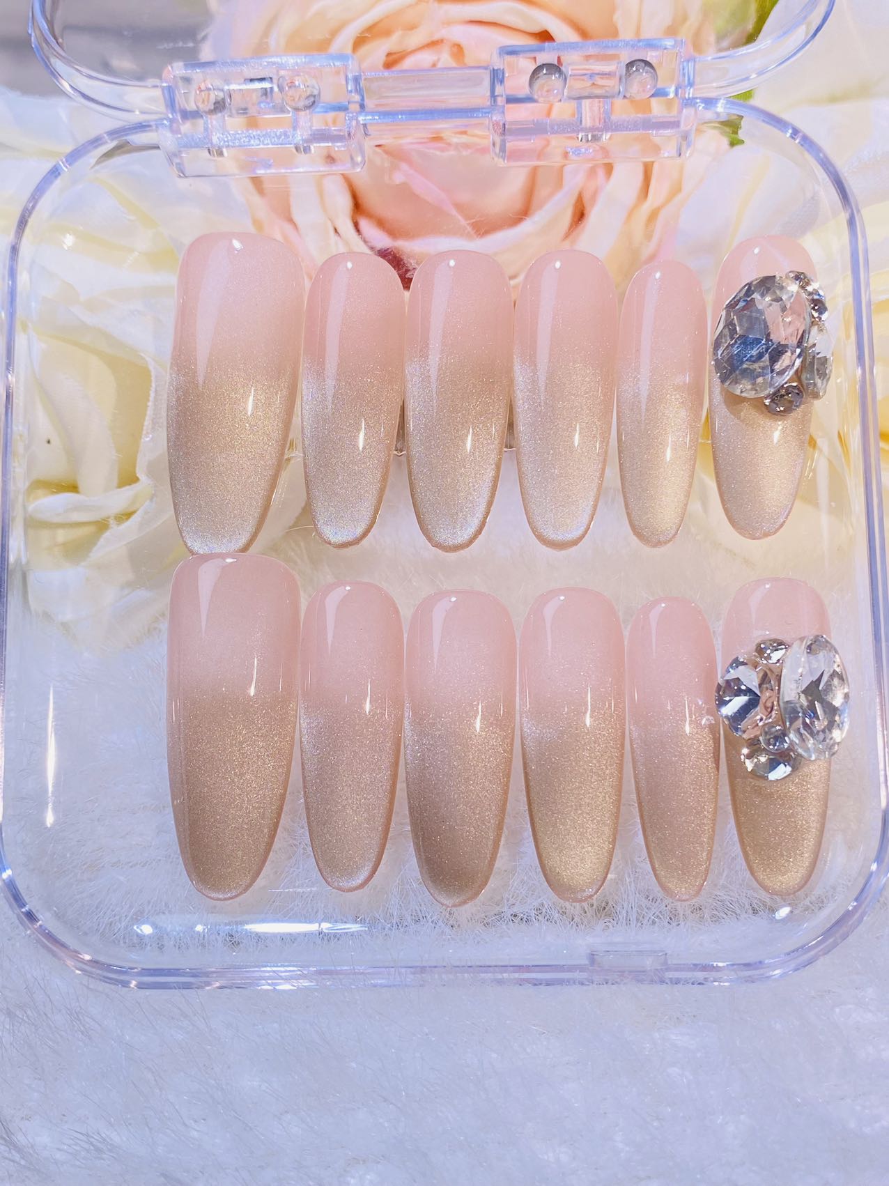 (325) オーロラチャーム